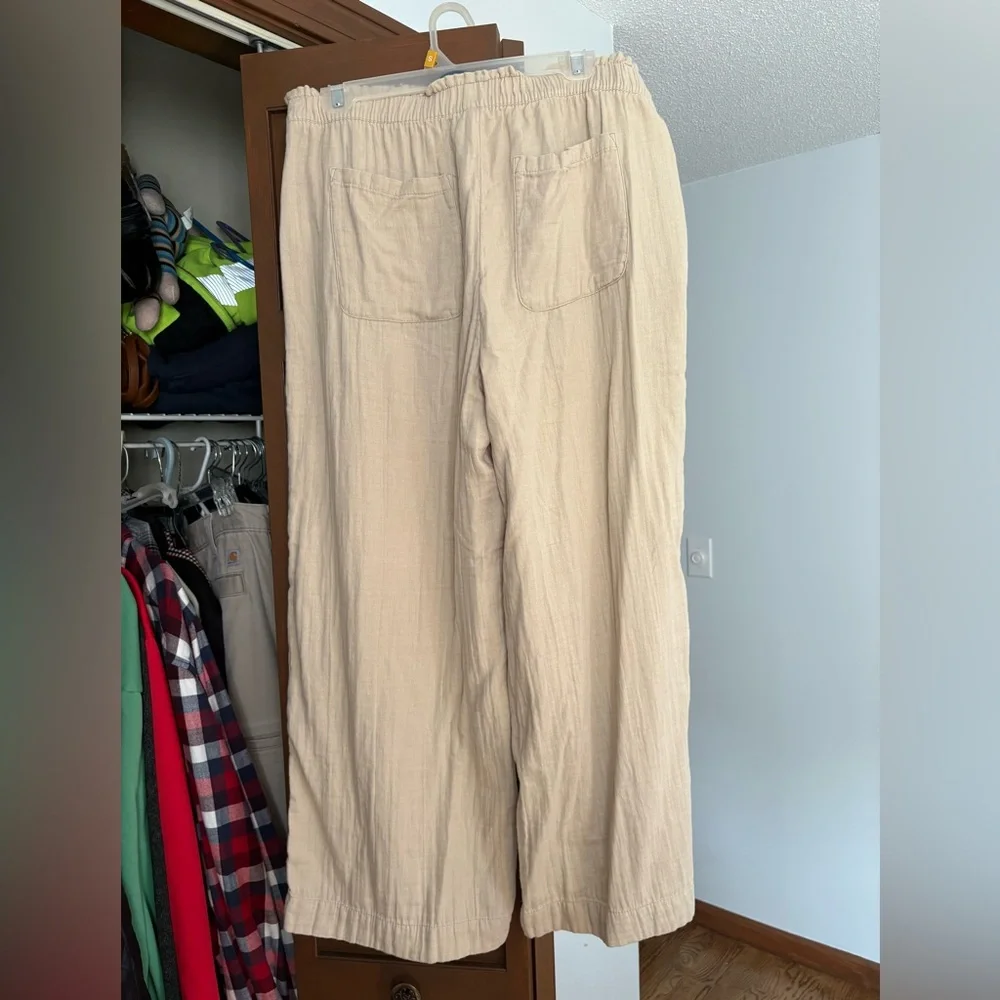 Old Navy Tan high rise Wide Leg Pants - Picture 3 of 3